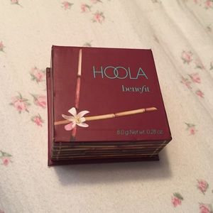 BENEFIT HOOLA BRONZER